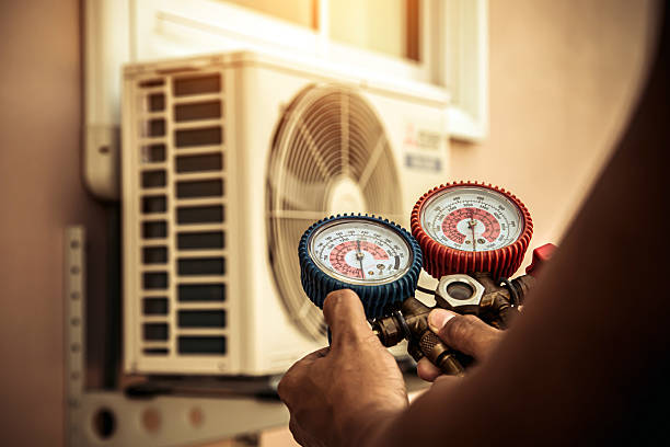 Professional Hvac Maintenance technician working in Saint George, UT